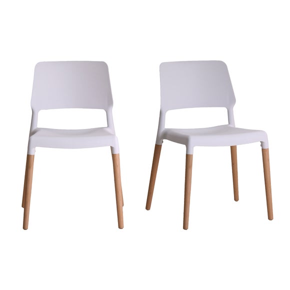 White plastic 2024 dining chairs