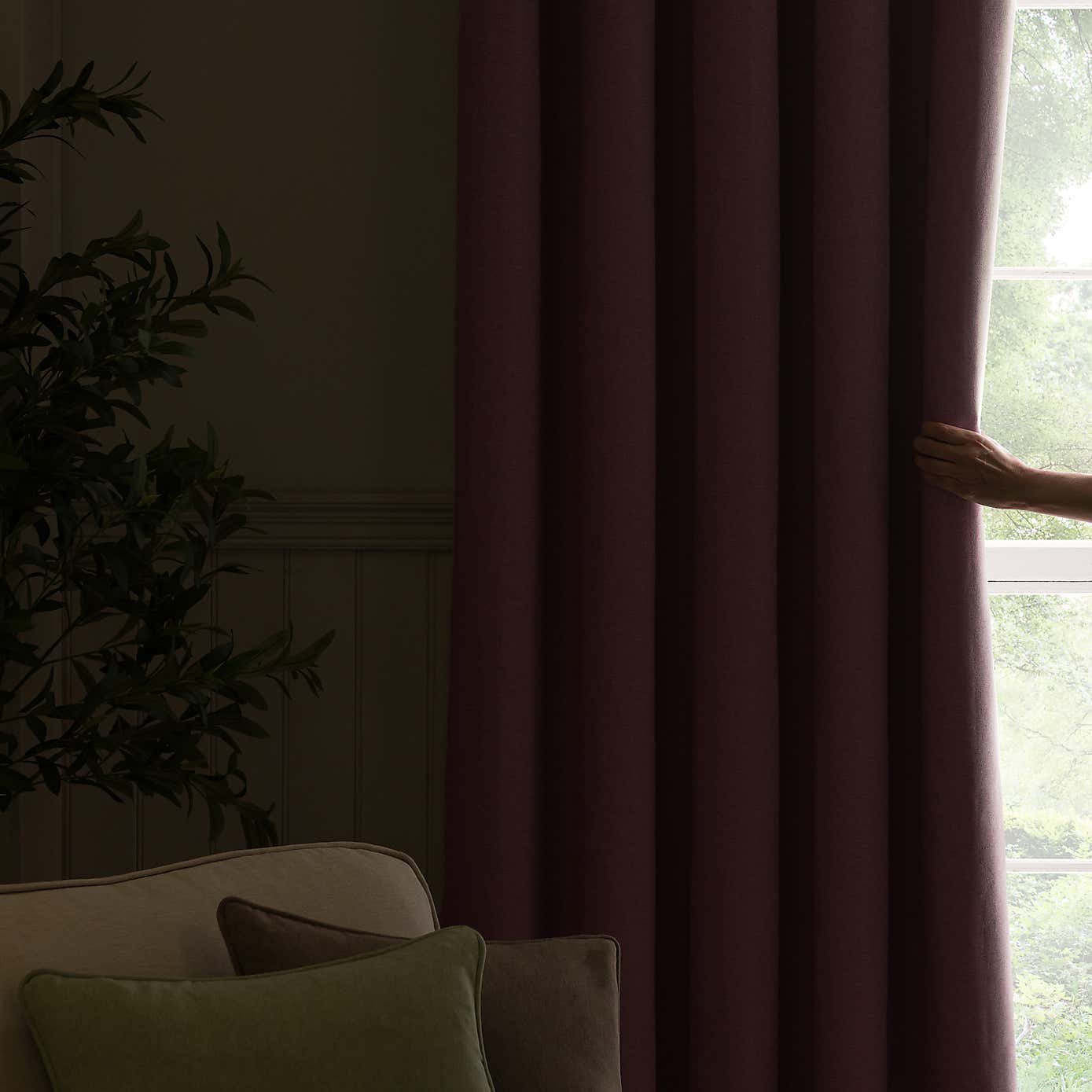 Carousel zoom image position 6 of 9