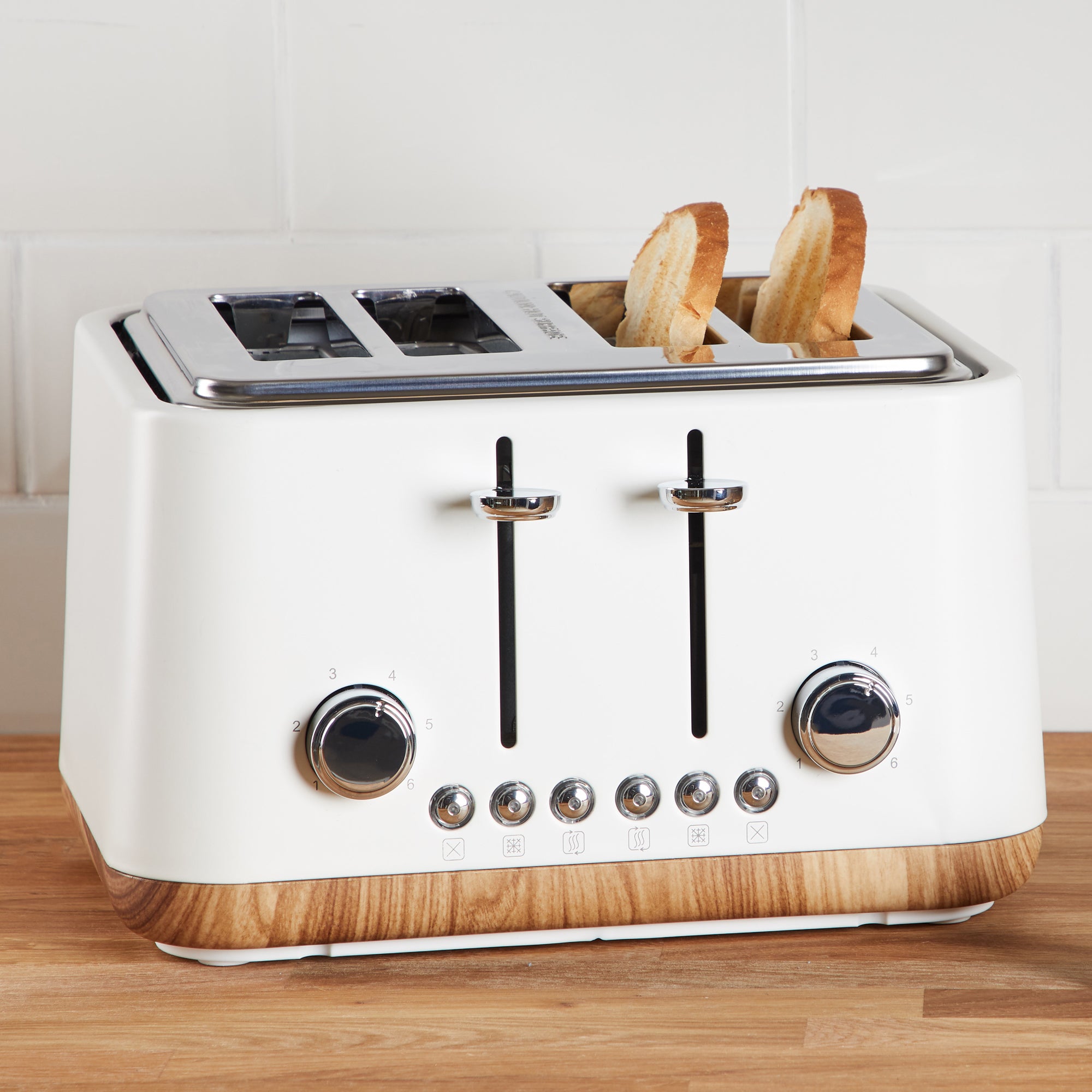 White Toaster - 4 Slice