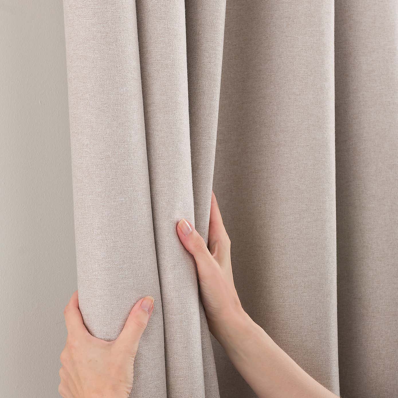 Carousel zoom image position 5 of 9