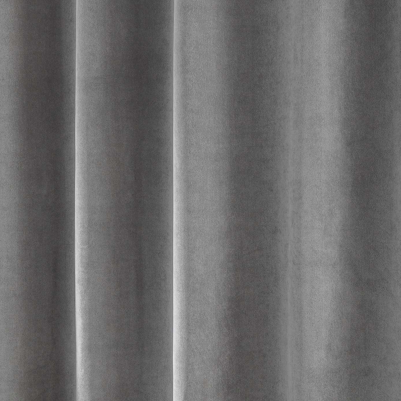 Carousel zoom image position 3 of 8