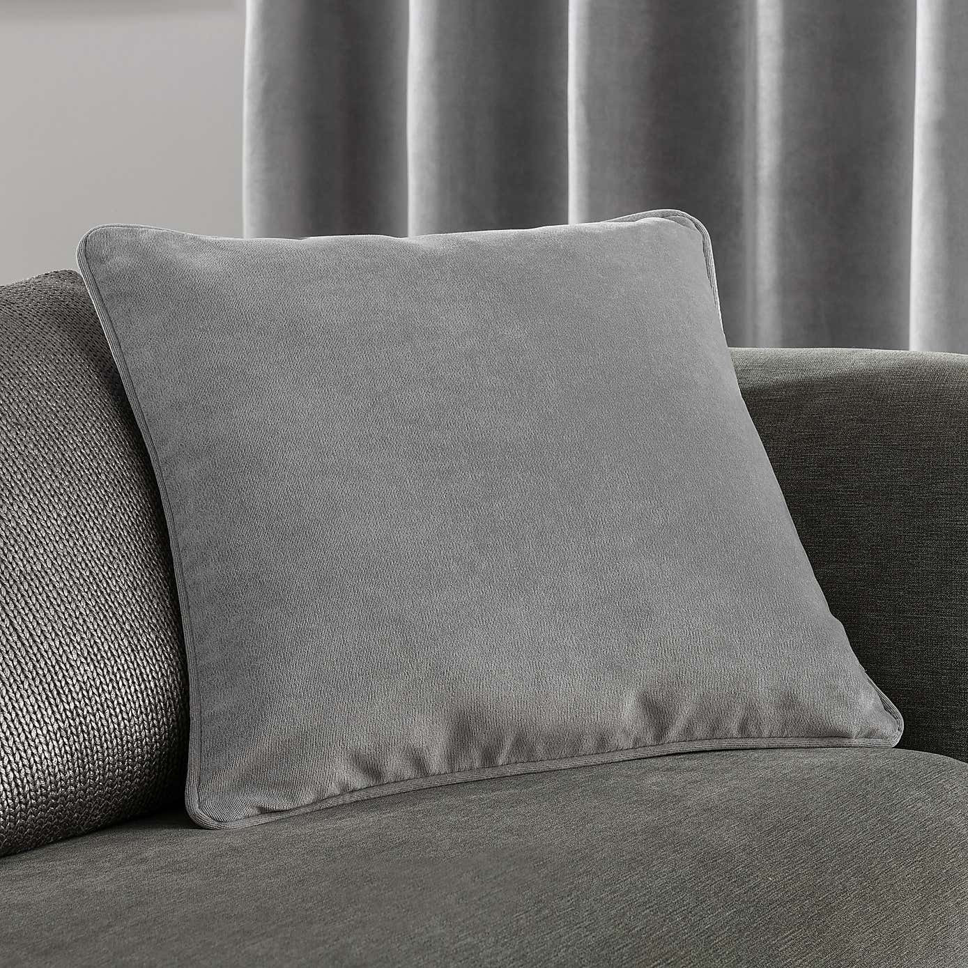 Carousel zoom image position 6 of 8