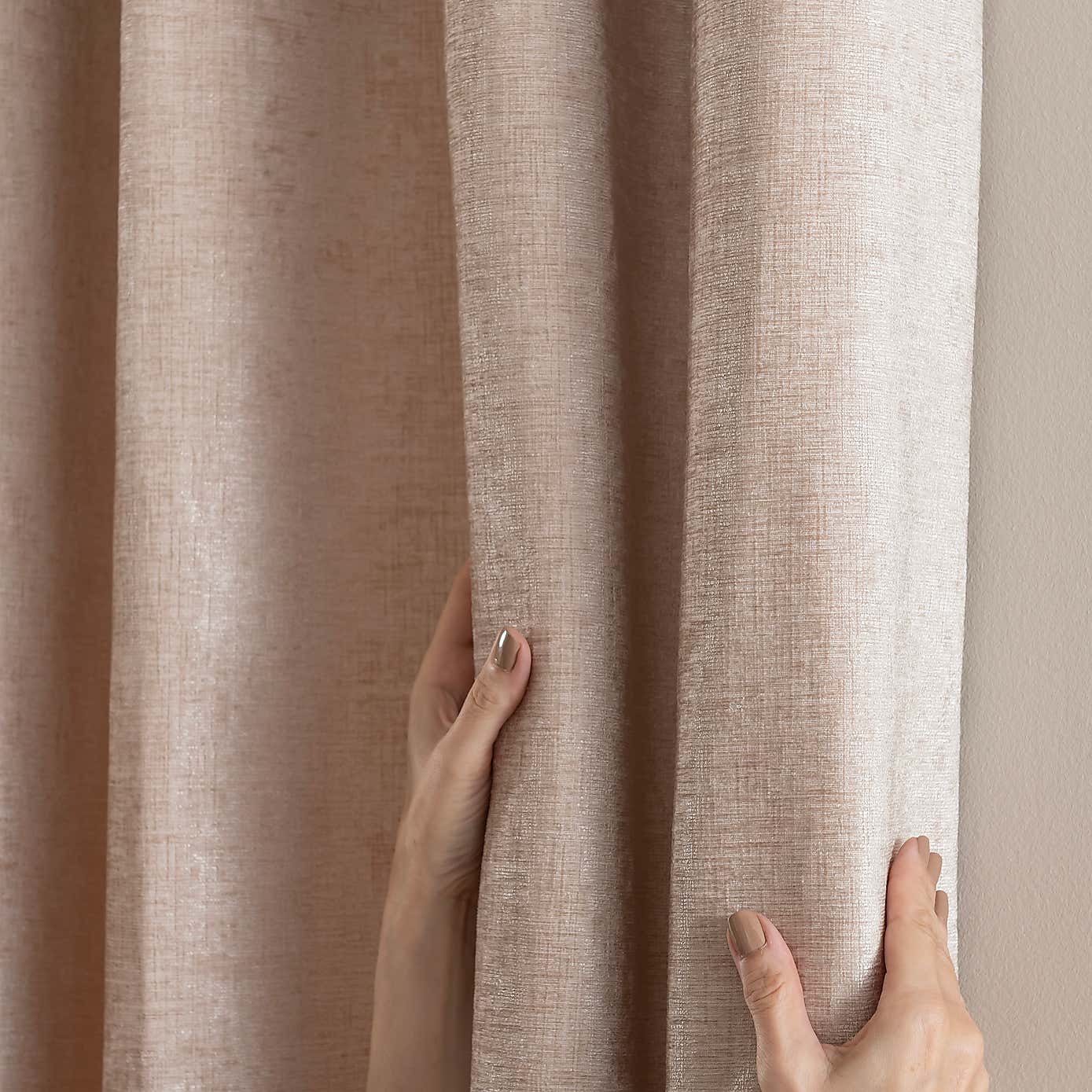 Carousel zoom image position 6 of 9