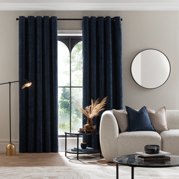 Carousel navigation image position 2 of 10