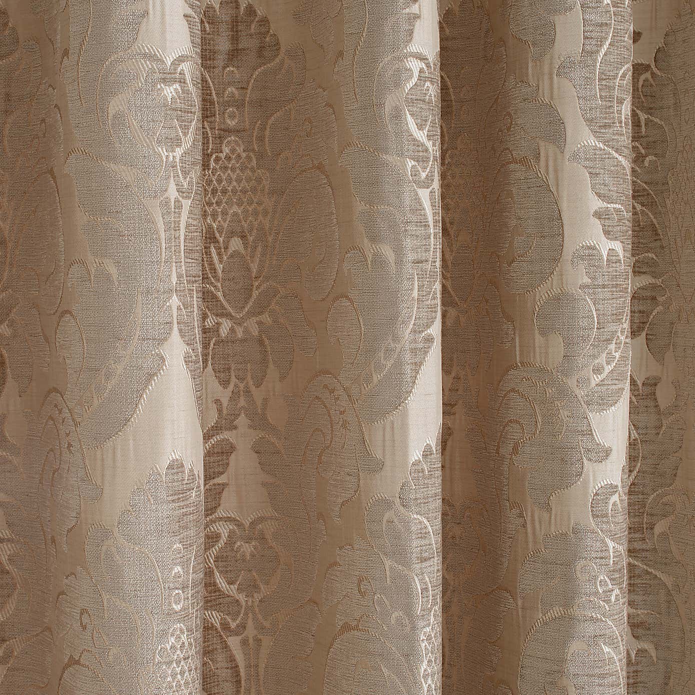 Carousel zoom image position 2 of 3