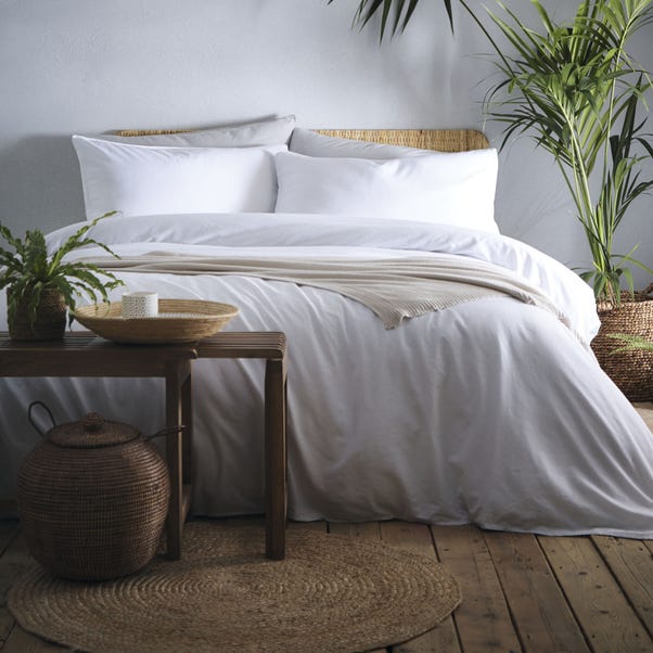 Appletree Cassia White 100% Cotton Duvet Cover and Pillowcase Set image 1 of 3