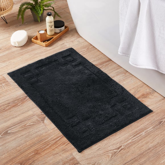 black bath mat