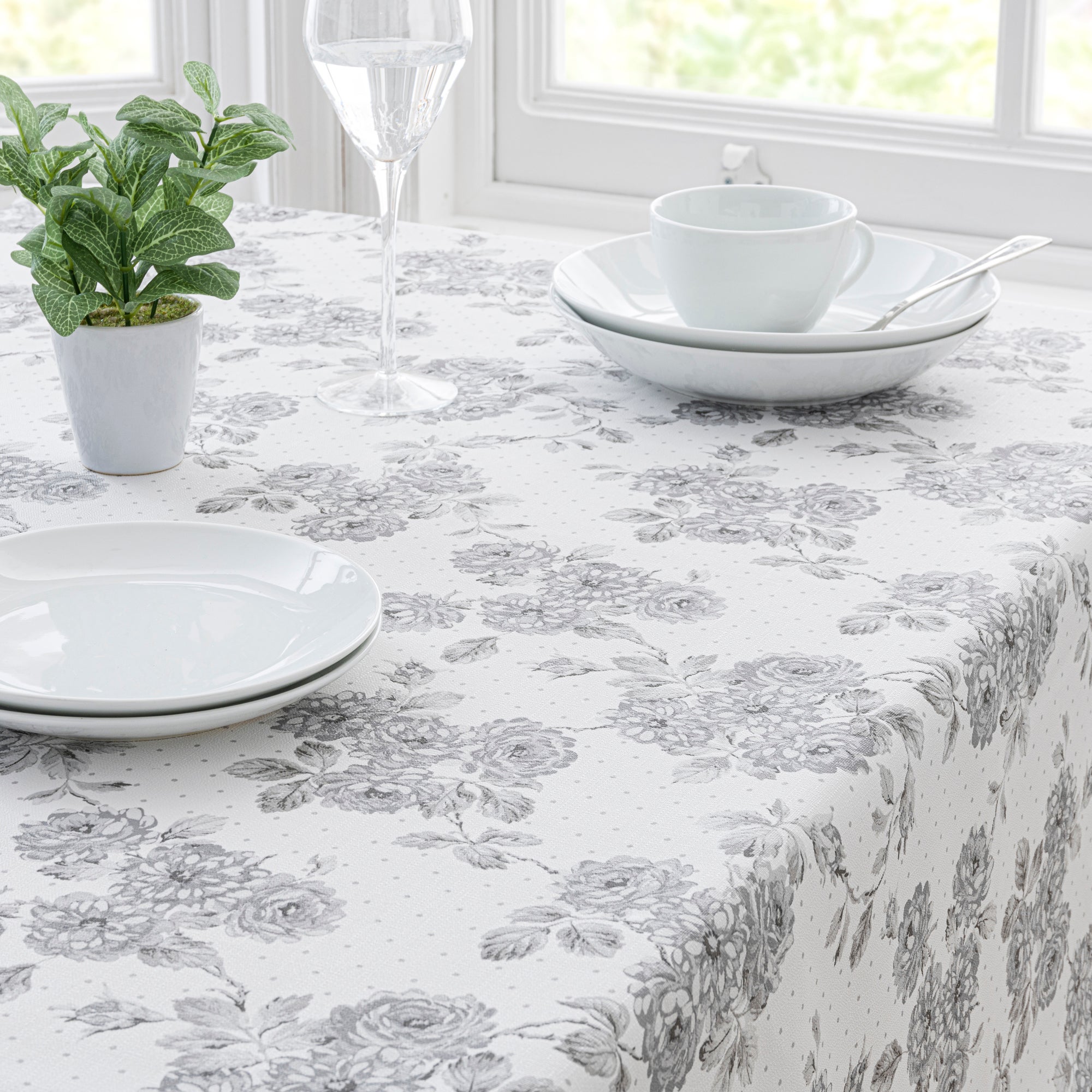 Tablecloths & Runners | Dunelm | Page 2