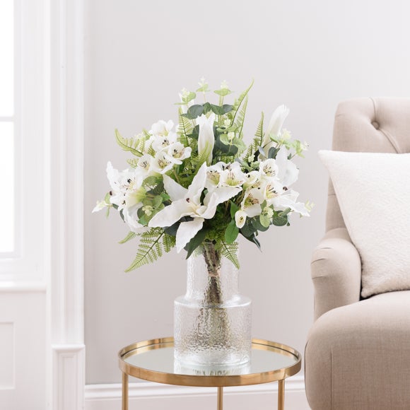 Artificial lily deals flowers in vase