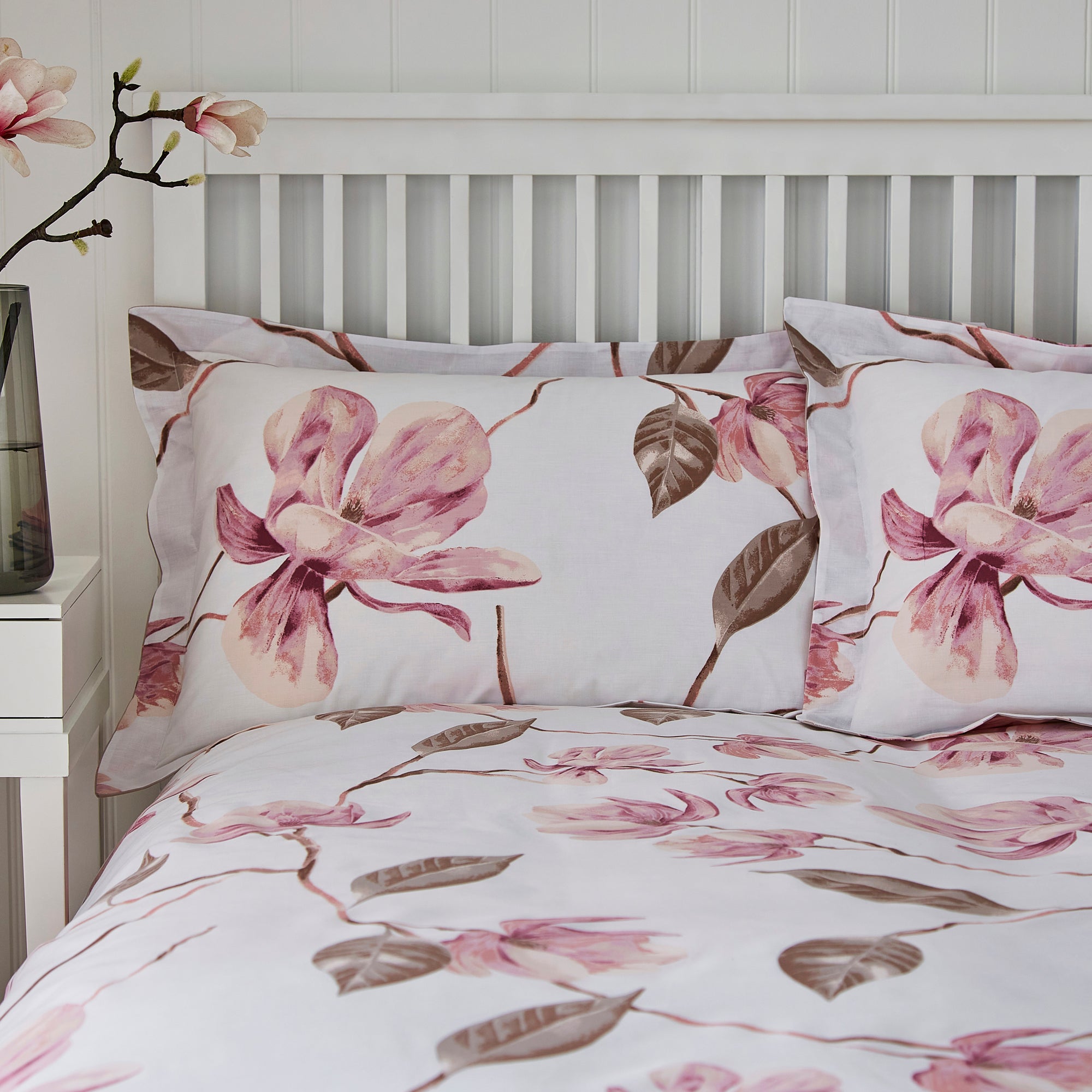 Lois Large Floral Pink Oxford Pillowcase Pinkbrownwhite