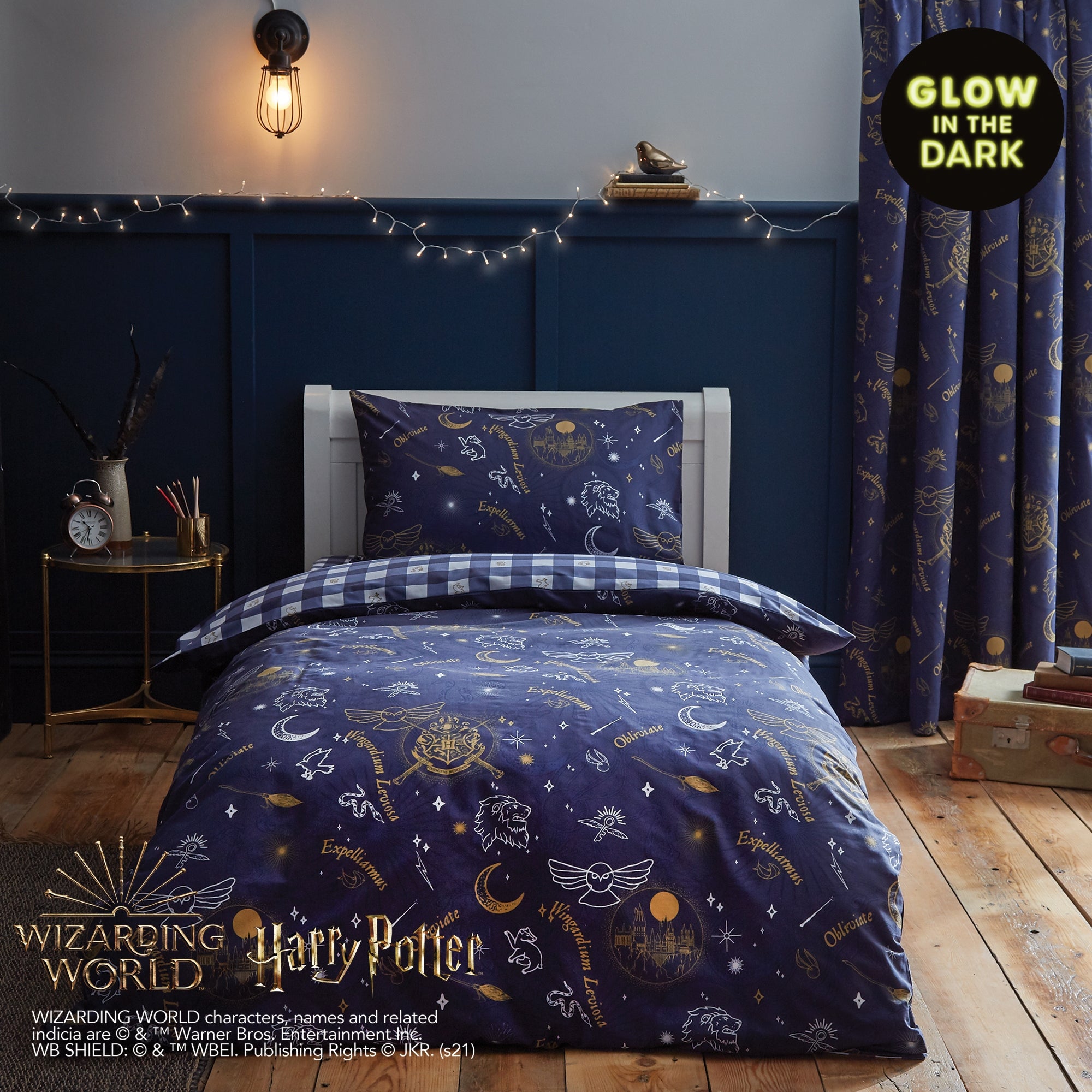 Harry Potter Hogwarts Glow in The Dark Duvet Cover and Pillowcase Set Light Blue