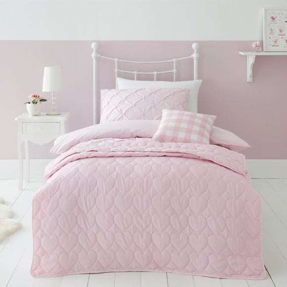 pink quilted bedspread