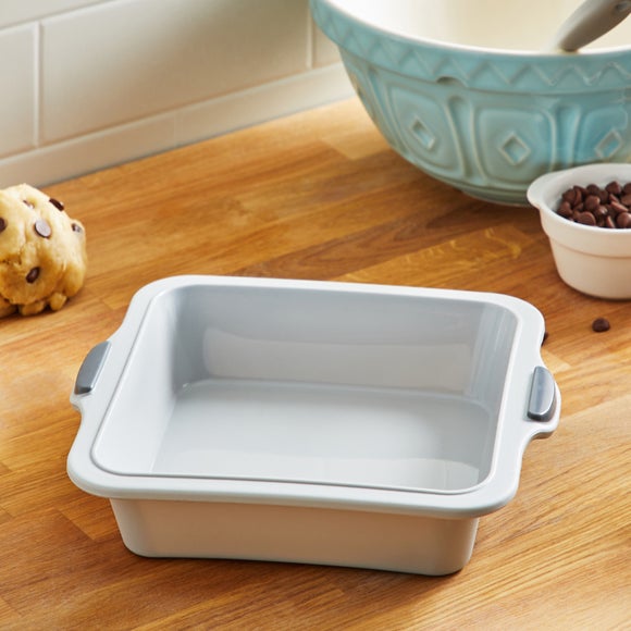 Best Cake Tin: Level Up Your Home Baking | Popular Science