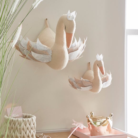 Swan Wall Decor: Elevate Your Space with Elegant Touches