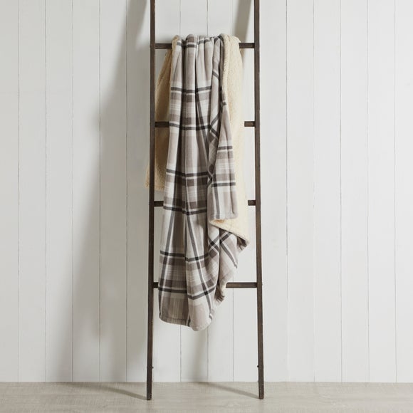  Dunelm