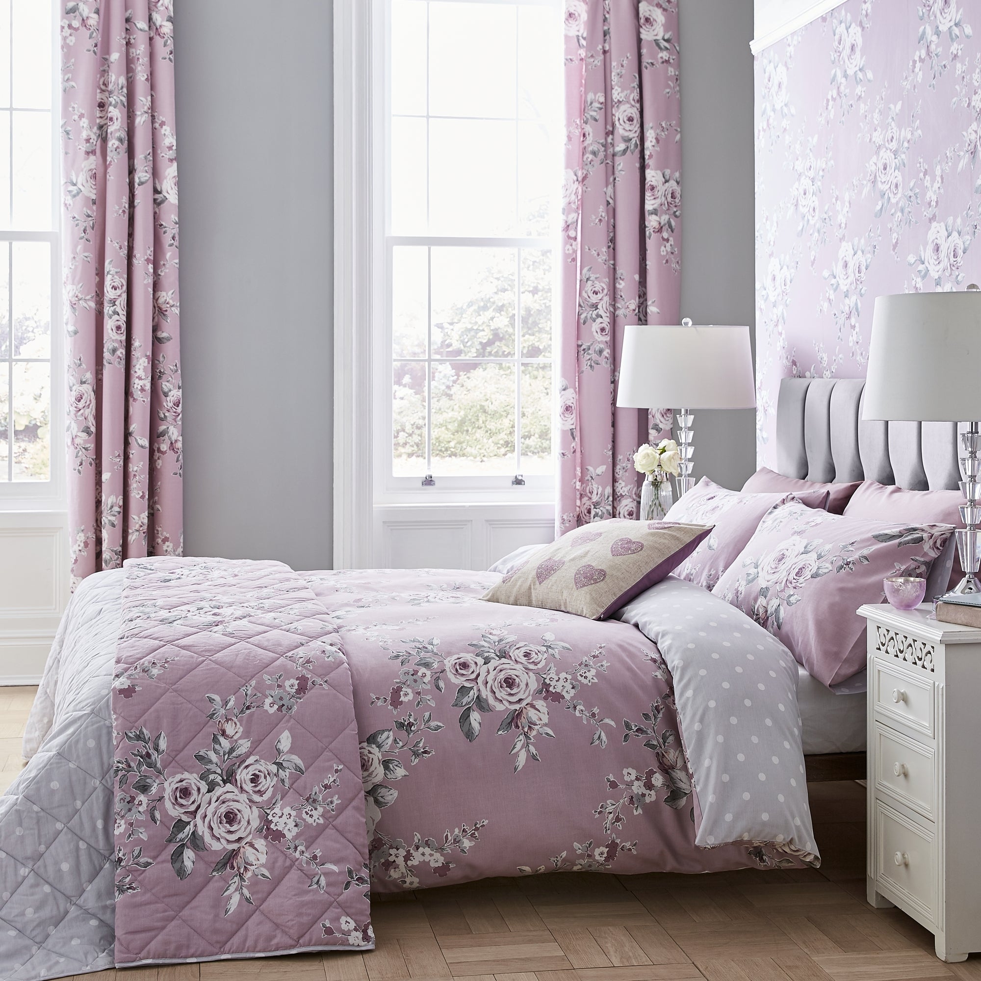 Image of Catherine Lansfield Canterbury Duvet Cover and Pillowcase Set Purple
