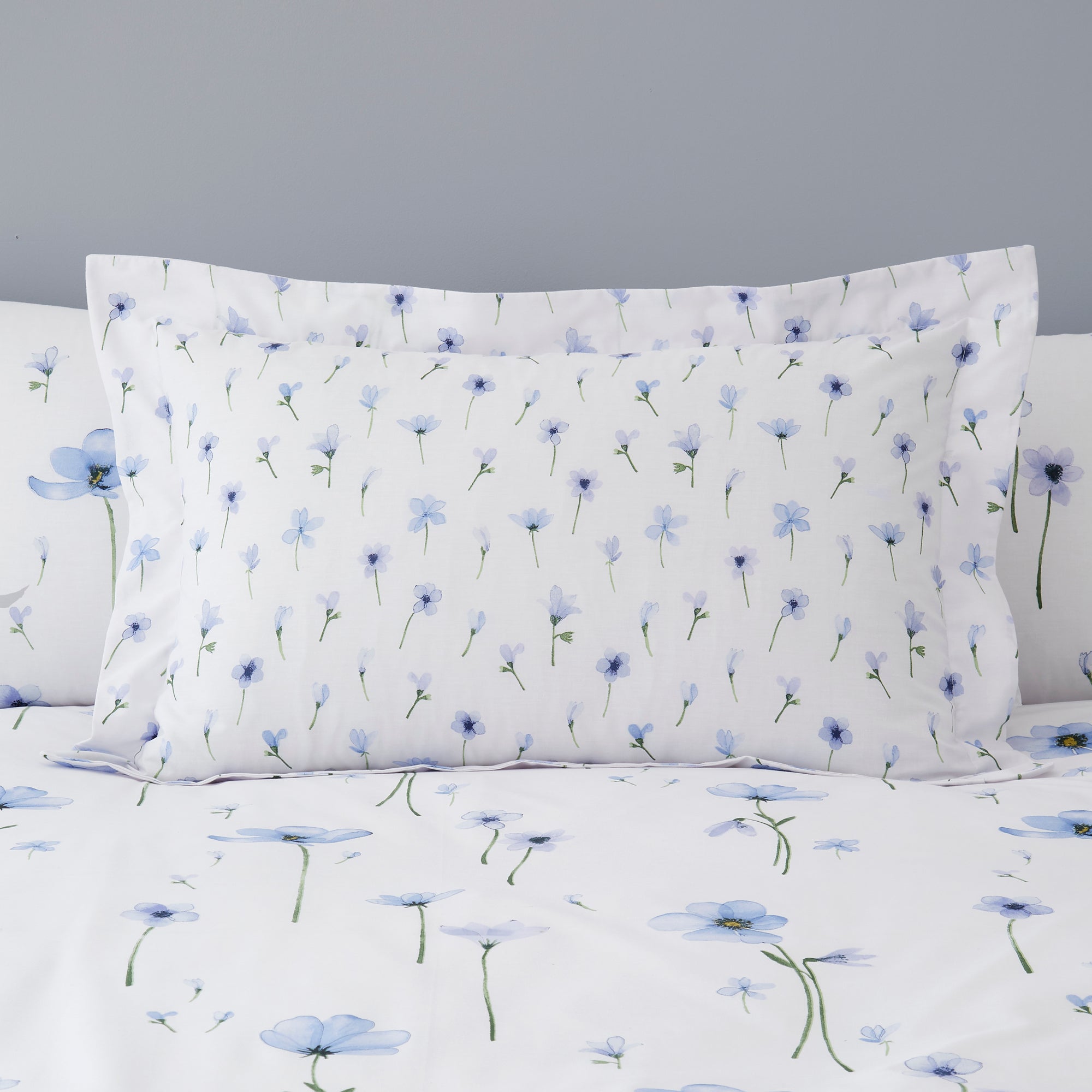 Maddie Blue Floral Oxford Pillowcase Whiteblue
