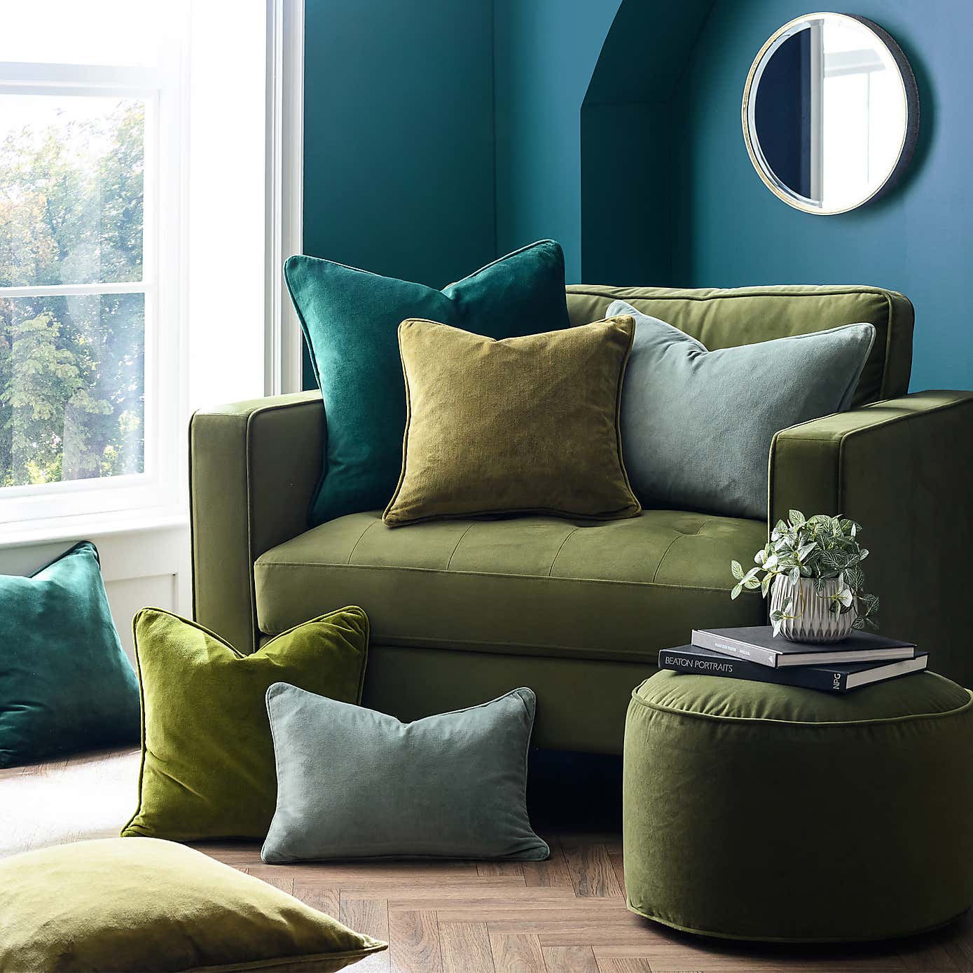 Carousel zoom image position 4 of 4