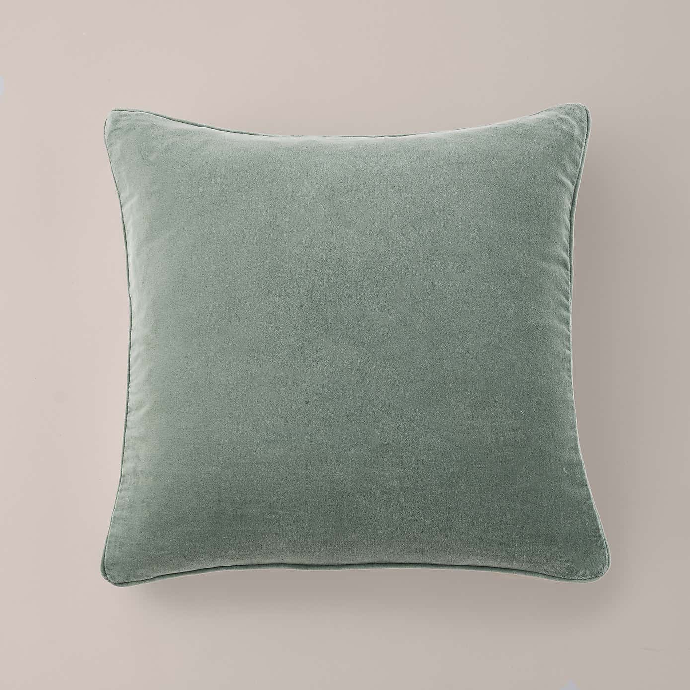 Carousel zoom image position 2 of 4