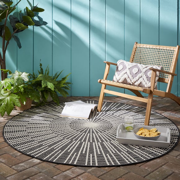 Round indoor deals outdoor rugs