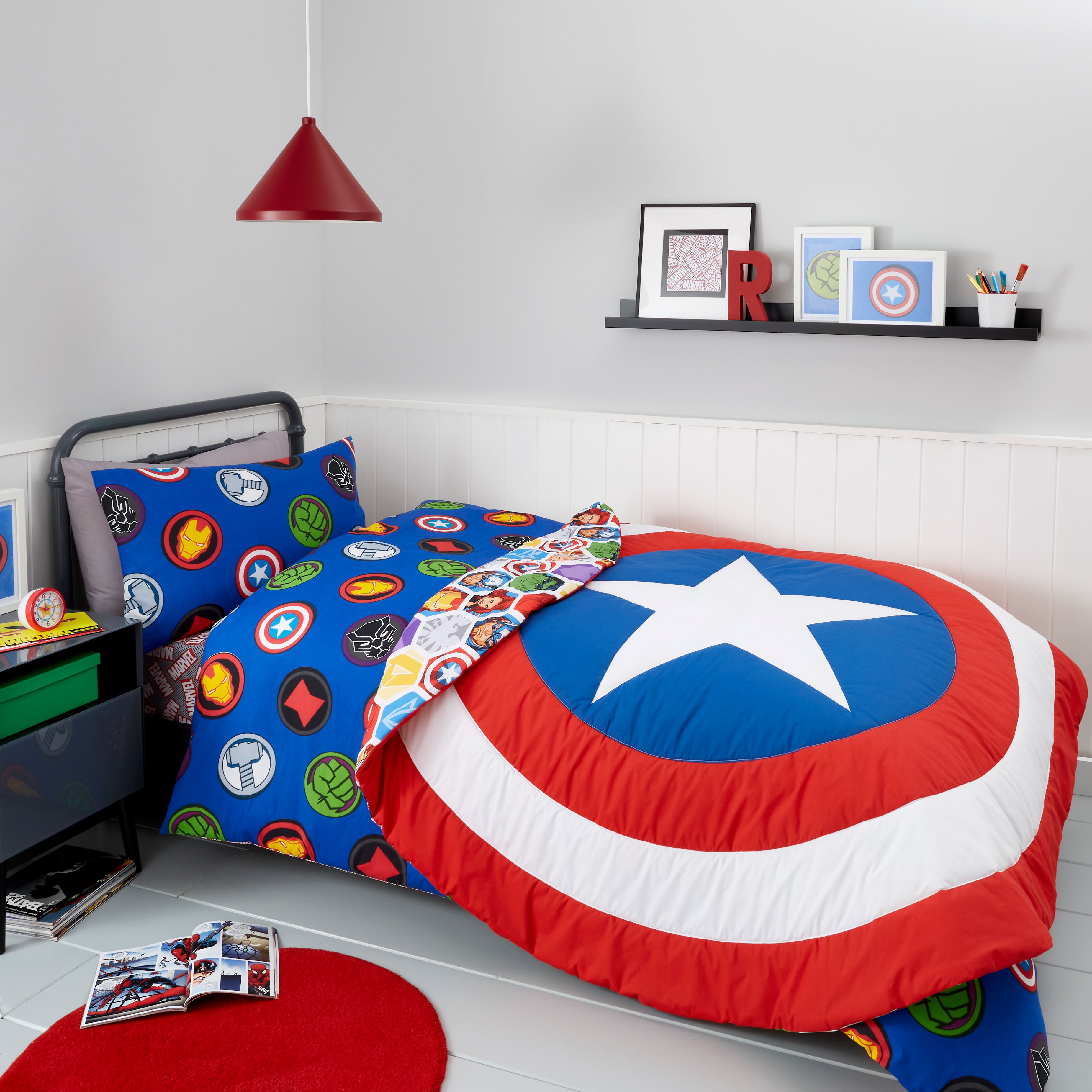 Marvel Shield Bedspread