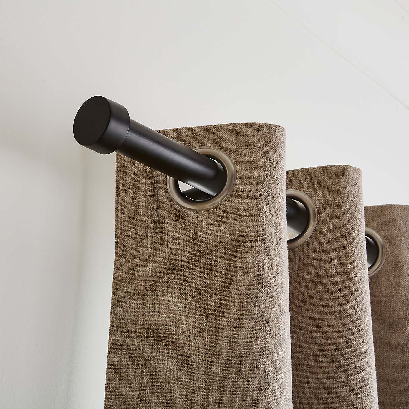 Carousel zoom image position 2 of 5