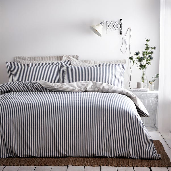 The Linen Yard Hebden Reversible 100% Cotton Navy Duvet Cover and Pillowcase Set image 1 of 3