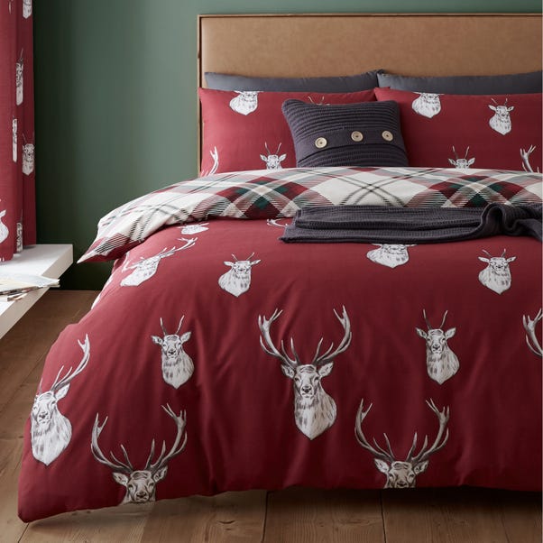 Catherine Lansfield Munro Stag Reversible Duvet Cover and Pillowcase Set image 1 of 5