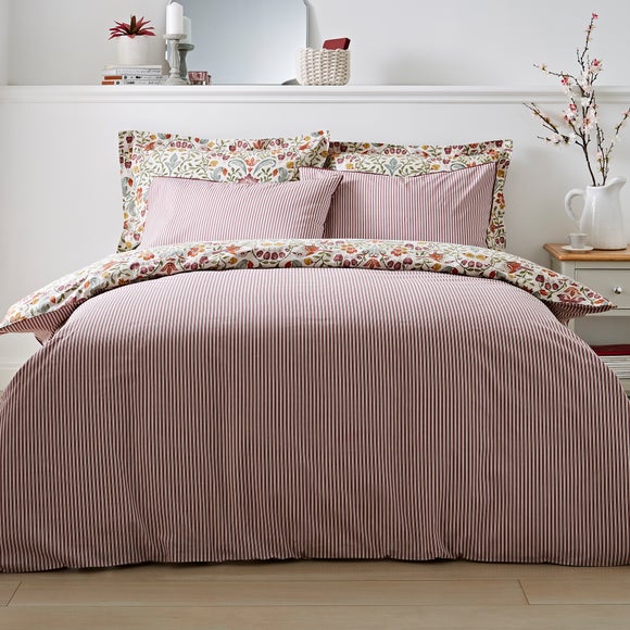 beige and red duvet cover