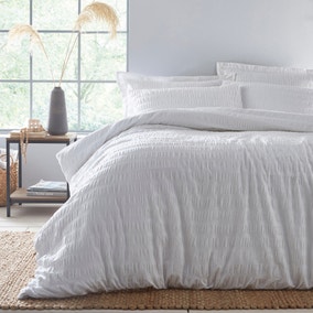 Aria Seersucker White 100% Cotton Duvet and Pillowcase Set
