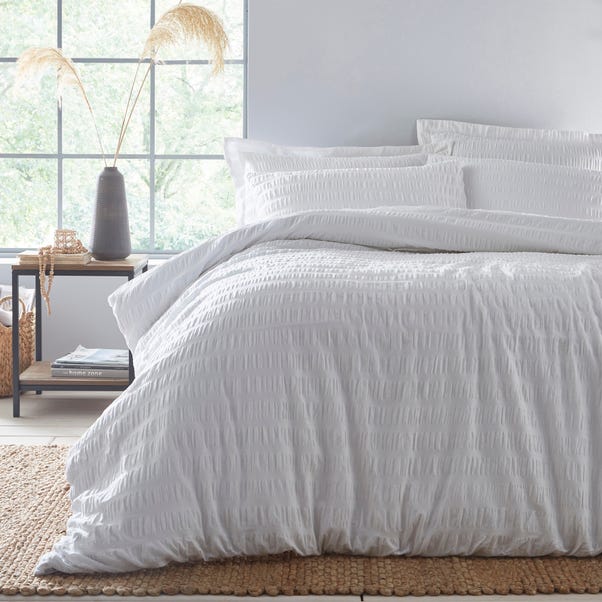 Aria Seersucker White 100% Cotton Duvet and Pillowcase Set  undefined