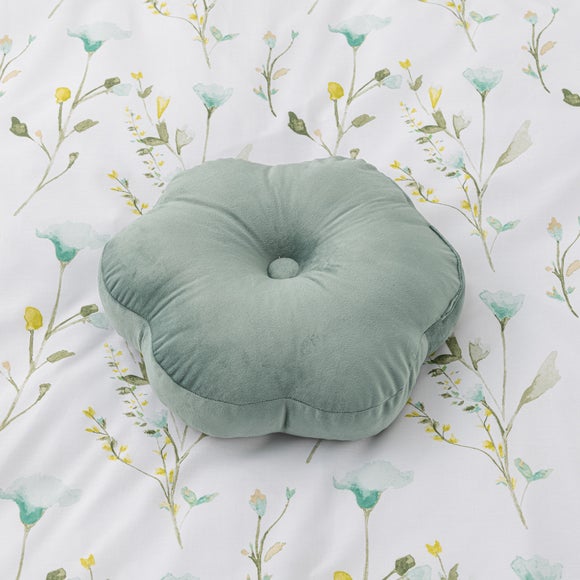 Round flower outlet pillow