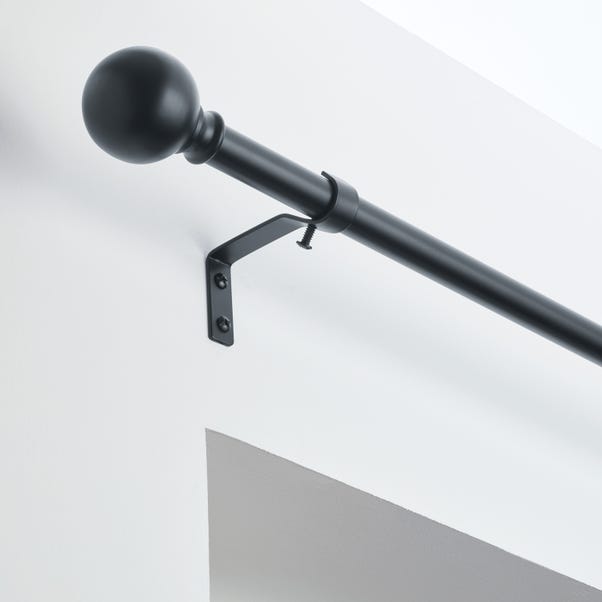 Ashton Extendable Metal Curtain Pole with Rings image 1 of 6