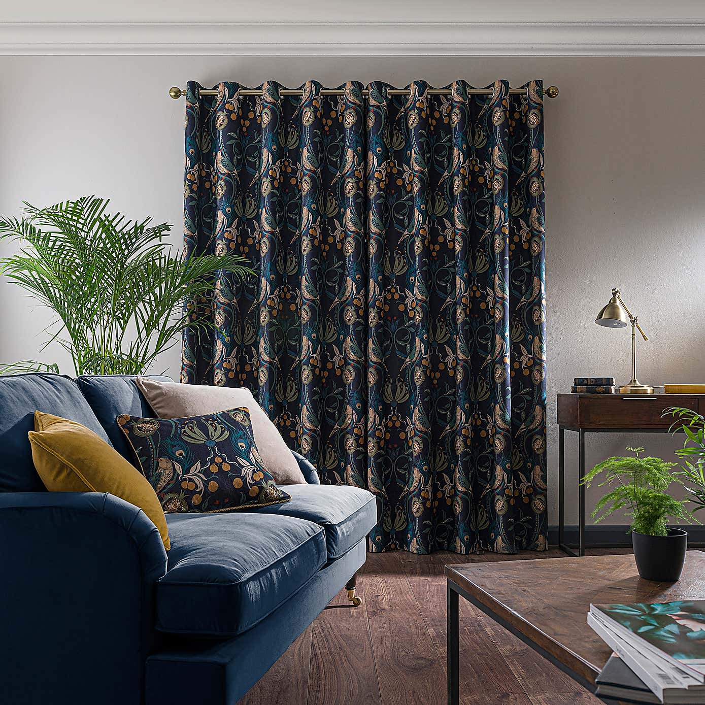 Carousel zoom image position 4 of 9