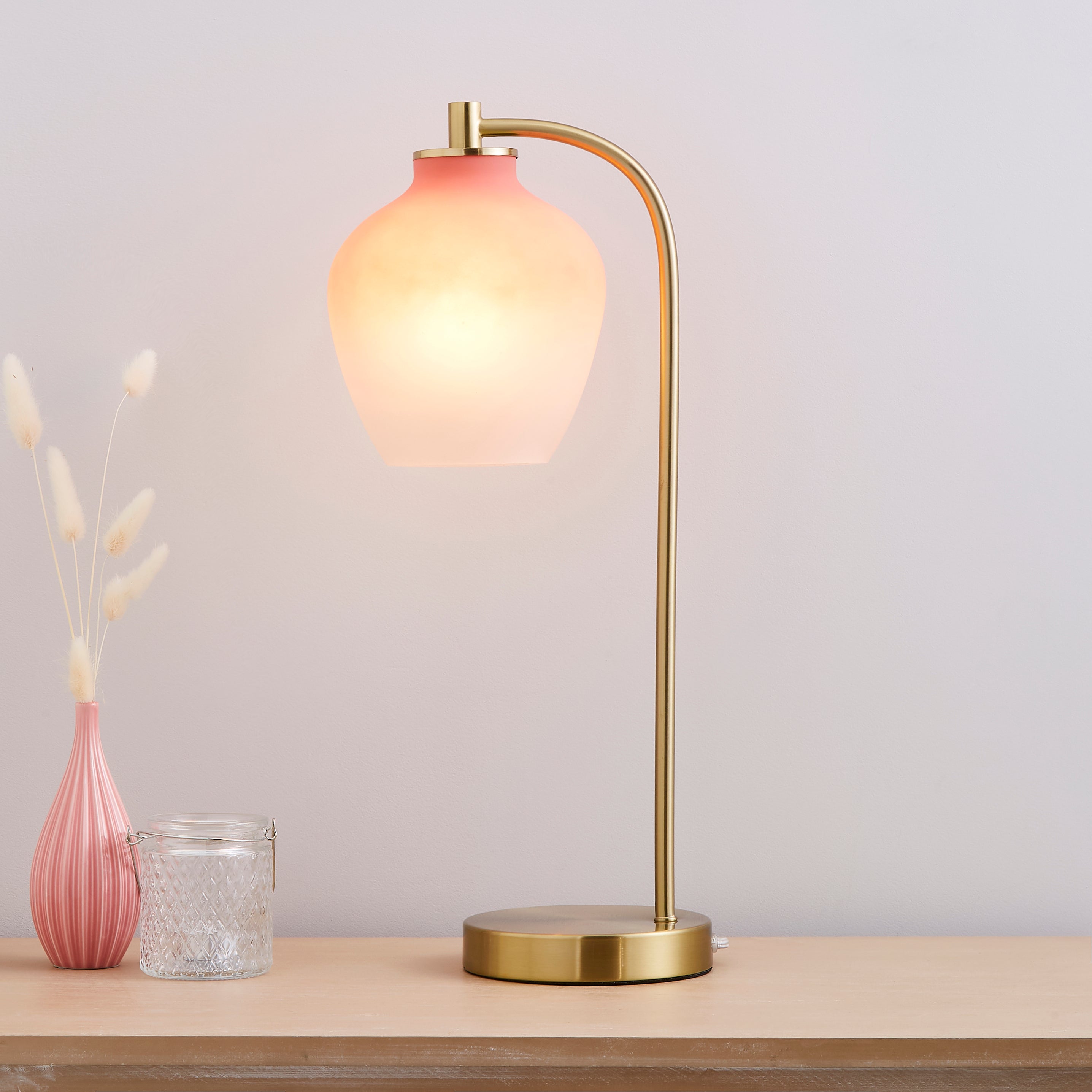 Photo of Juliet table lamp pink