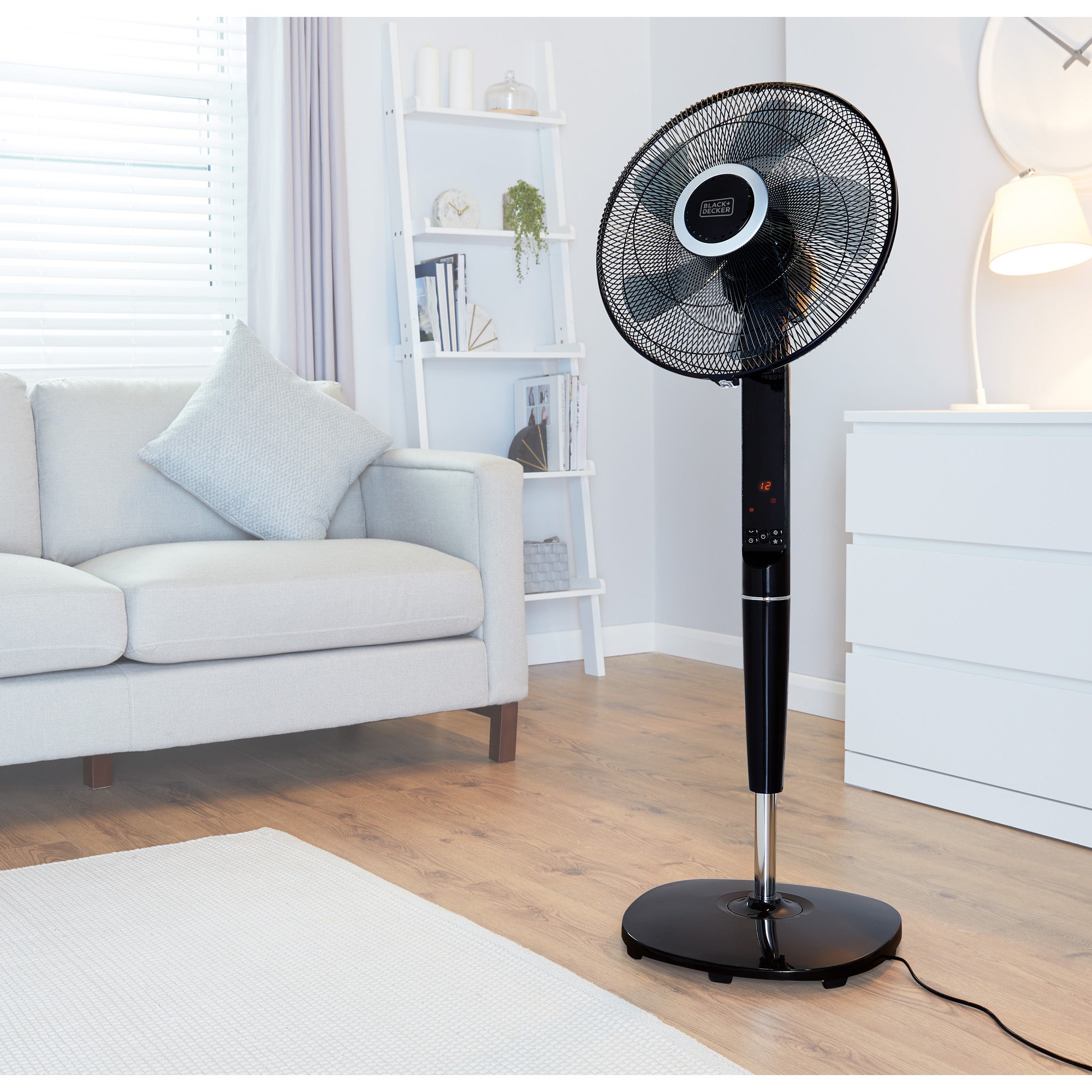 Pedestal Fan with Figure 8 Oscillation and Timer