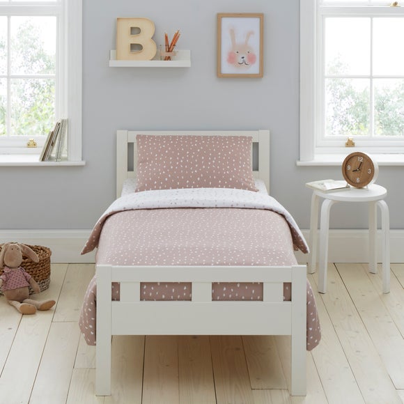 Dunelm hotsell cot quilt