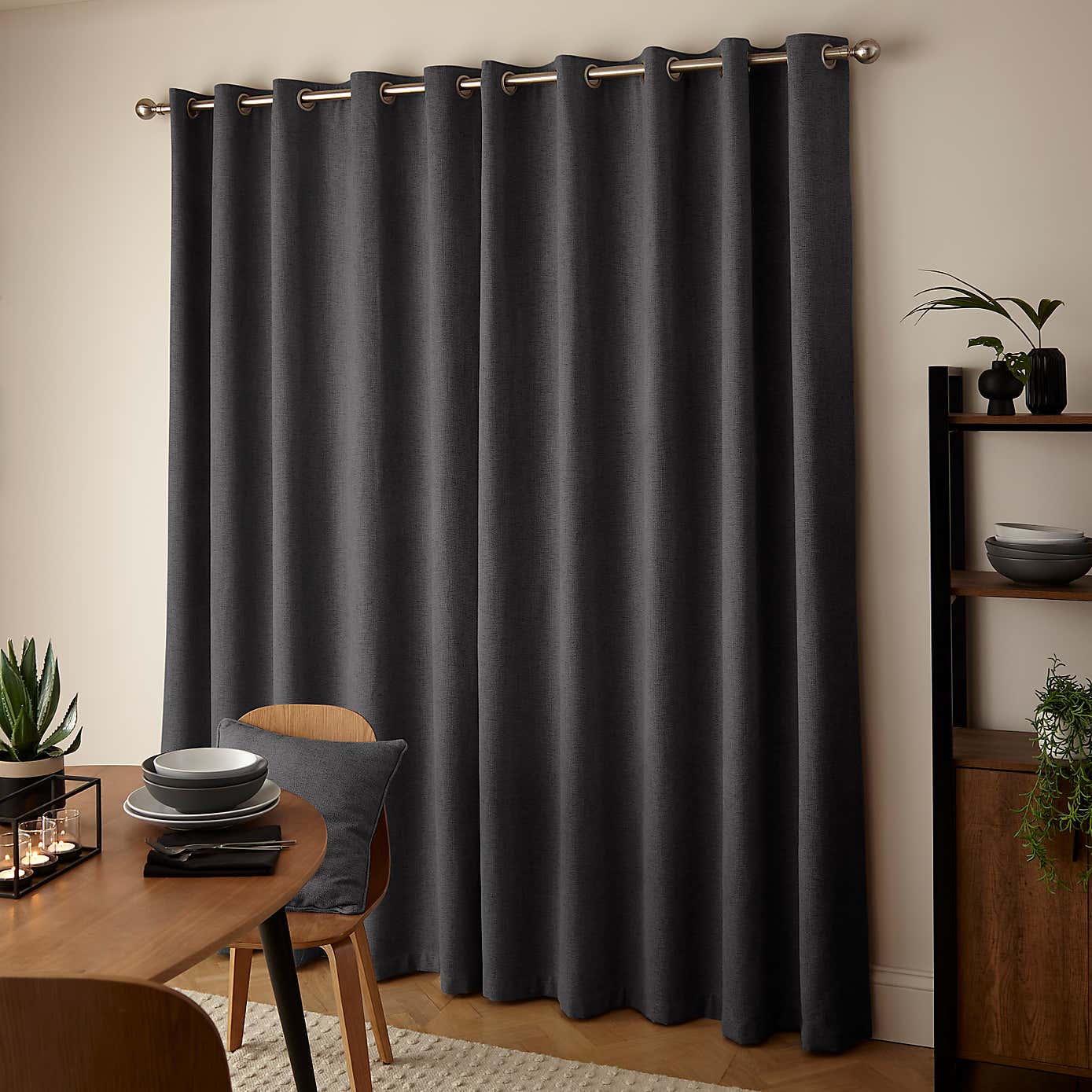 Carousel zoom image position 4 of 6