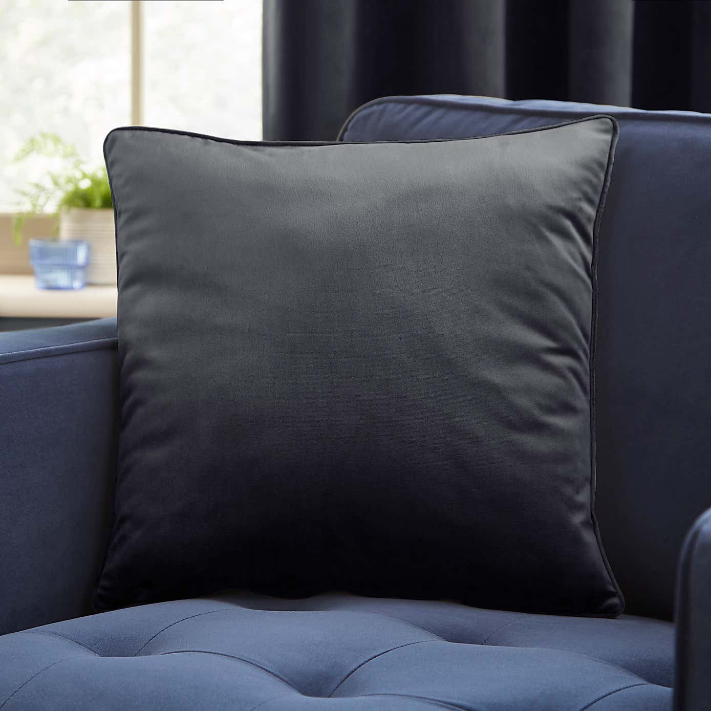 Carousel zoom image position 5 of 6