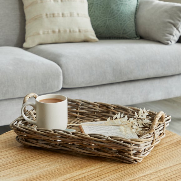 Wicker basket deals for coffee table