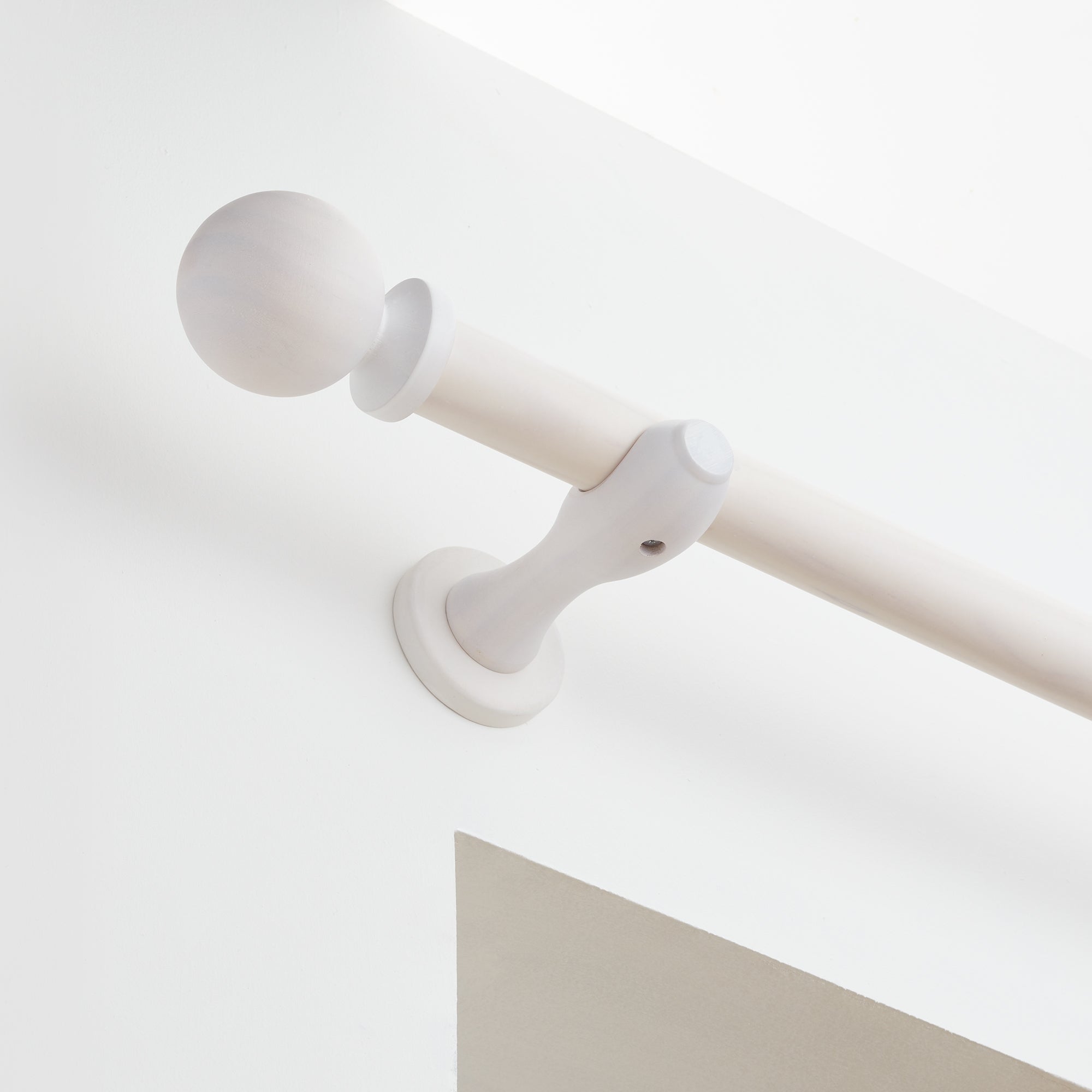Enzo Fixed Wooden Curtain Pole with Rings