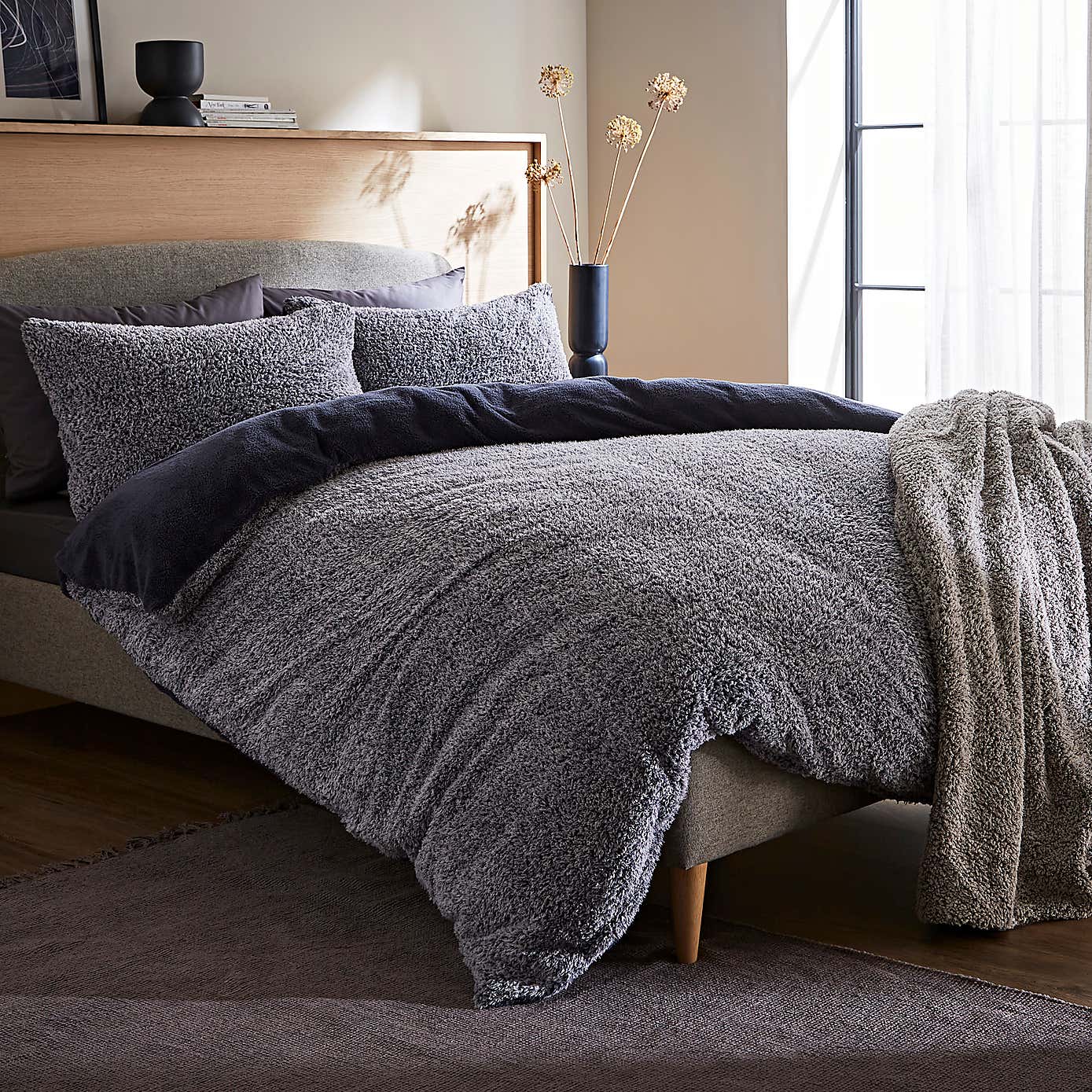 Carousel zoom image position 2 of 5