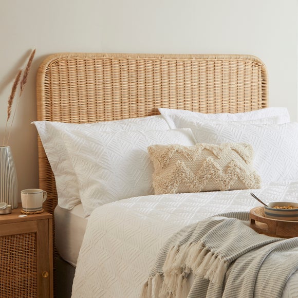 Single wicker store headboard