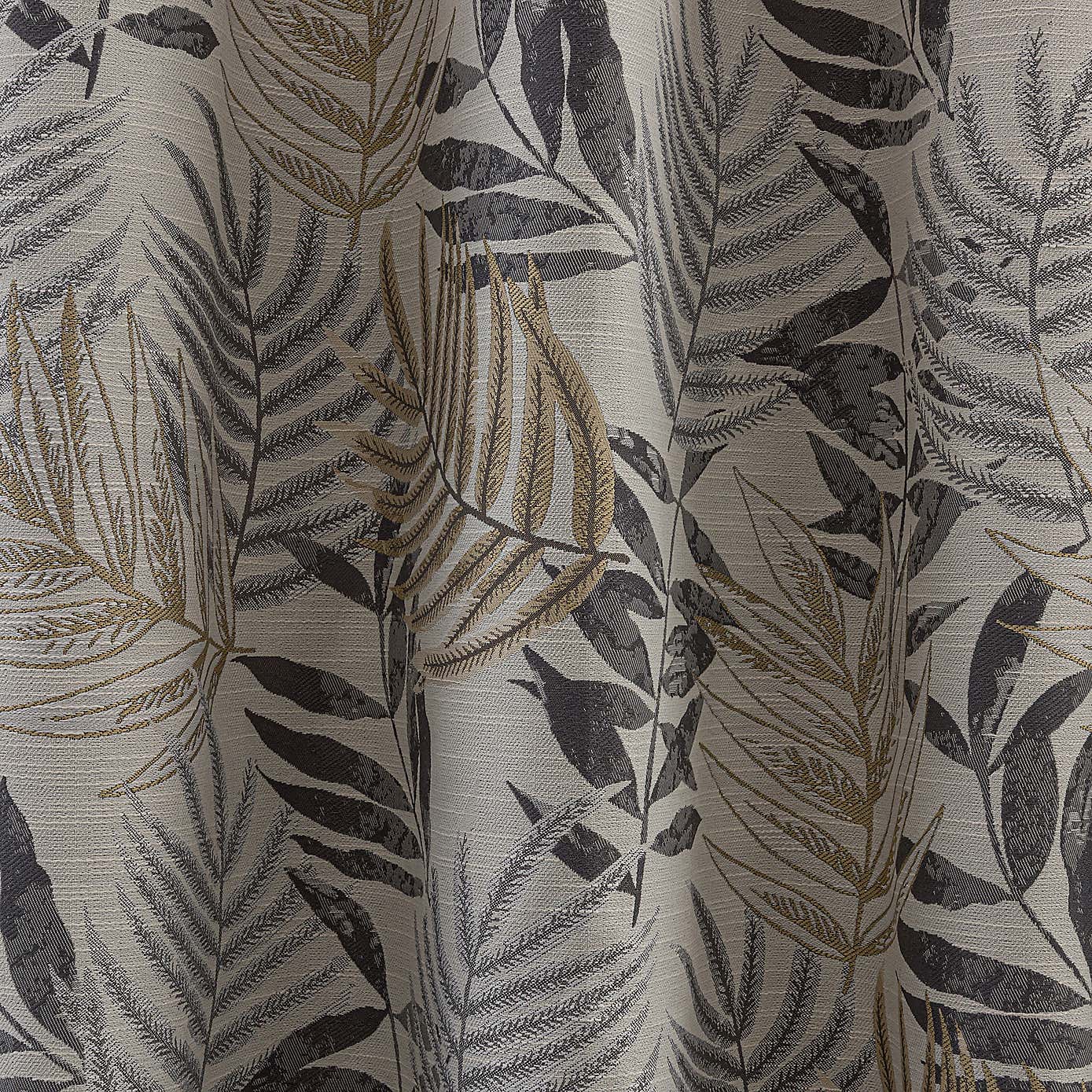 Carousel zoom image position 3 of 7