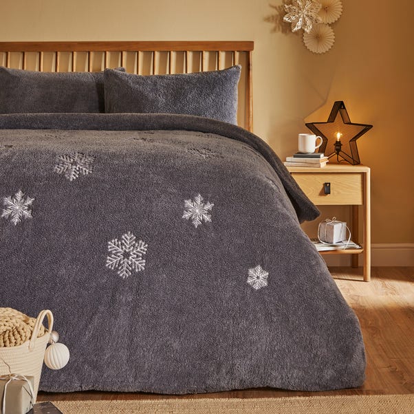 Snowflake Embroidered Duvet Cover and Pillowcase Set  undefined