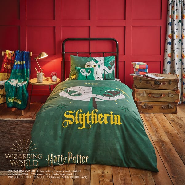Harry Potter Slytherin House Reversible Duvet Cover and Pillowcase Set image 1 of 4