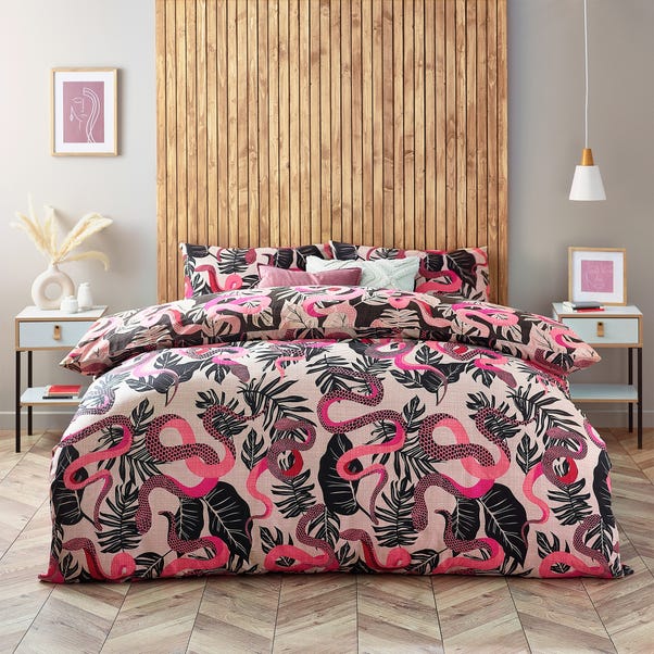 Furn. Serpentine Ruby Pink Duvet Cover and Pillowcase Set