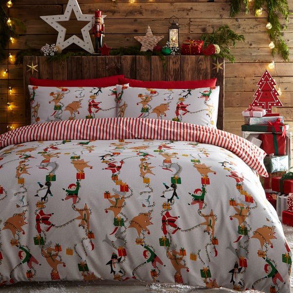 Furn. Santas Workshop Duvet Cover and Pillowcase Set  undefined