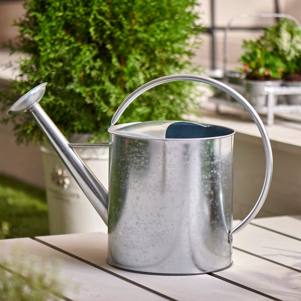9L Galvanised Watering Can image 1 of 3