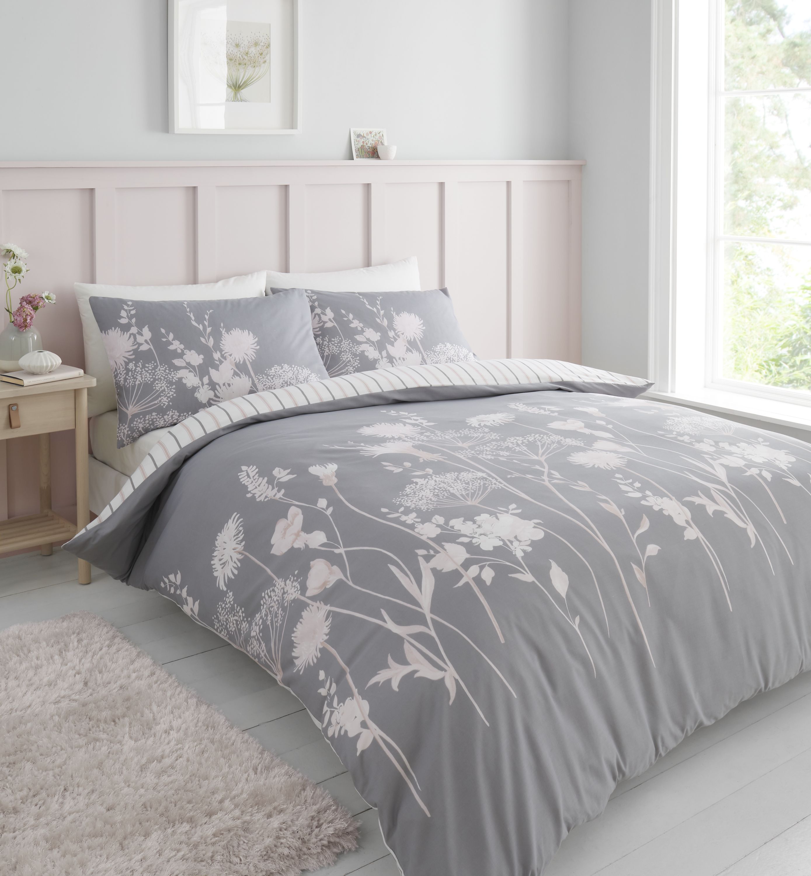 Catherine Lansfield Meadowsweet Floral Pink Duvet Cover and Pillowcase Set